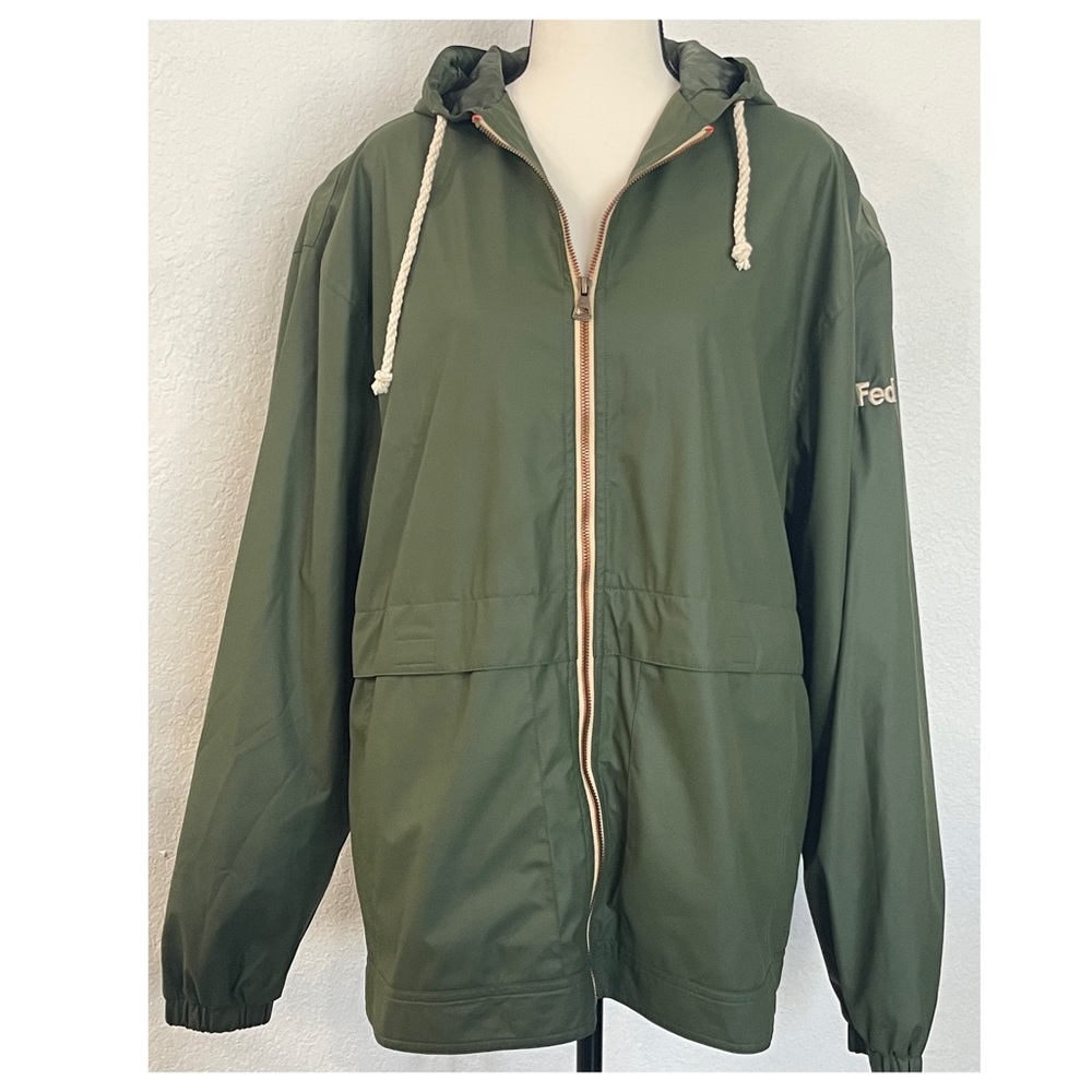 Weatherproof Vintage Hooded Rain Jacket Woman/Mens XL.
